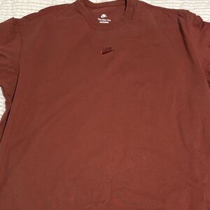 Nike Men's Brick Red Short Sleeve Tee